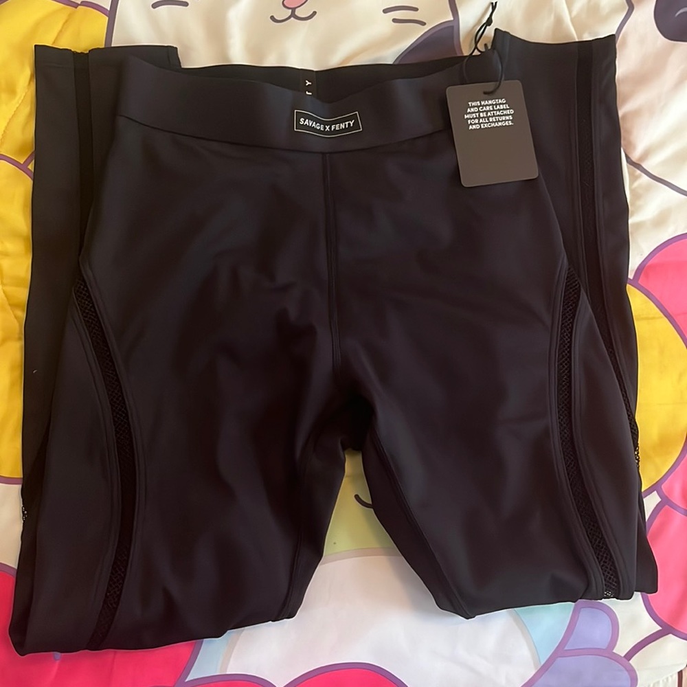 NWOT Savage Fenty leggings